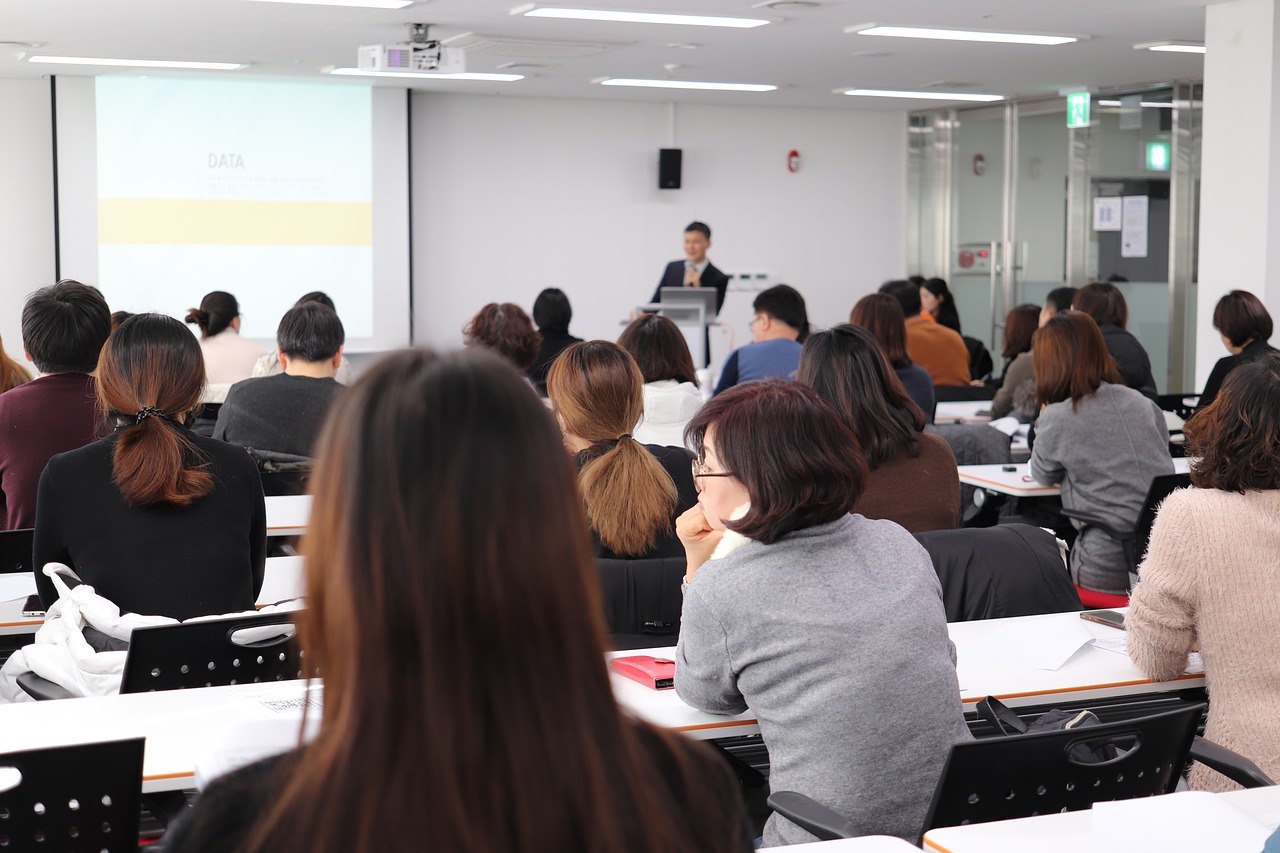 lecture, instructor, lecture room-3986809.jpg